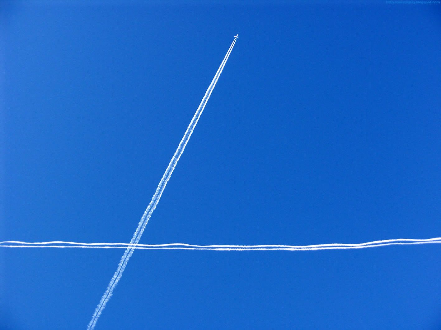 hokum plane contrails